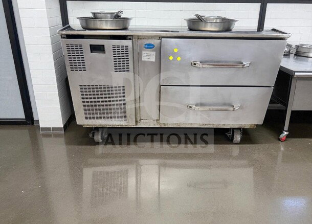 Delfield two-drawer refrigerated chef base, stainless steel, outstanding condition, model DEL-L-RFG-0445, fully tested.