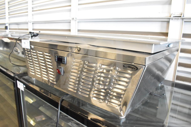 BRAND NEW KoolMore KM-CGD-8HP 31" countertop ice cream display case, 4 pans, glass sneeze guard, 110-120V, 1 phase.