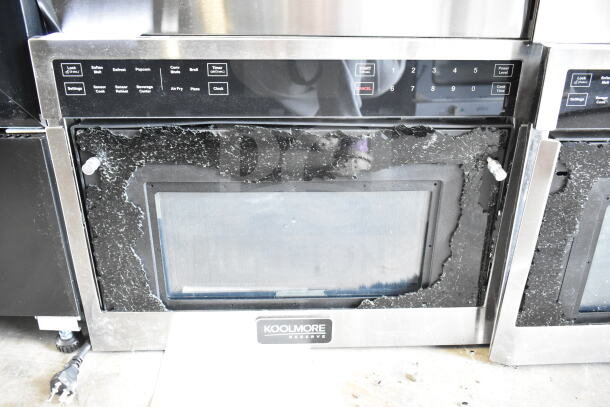 KoolMore KM-CWO24-AFSS 24" microwave convection oven, 3-in-1 combo, broken glass visible, soft-close door, 120V.