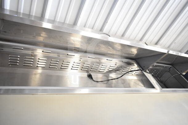 Ascend Jimex JSP-7218 Commercial Sandwich Salad Prep Table with Bain Marie Top, 115V, on casters, in good condition.