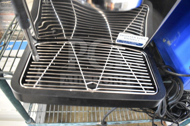 Nuova Simonelli OSCAR II AD espresso machine, scratch and dent, stainless grate, 110-120V, single group, new condition.