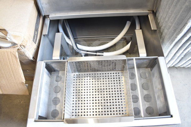 Brand new Fryclone 259OFM110 fryer oil filter, 115 lb. capacity, low-profile, scratch and dent, with 2-way pump, 120V.