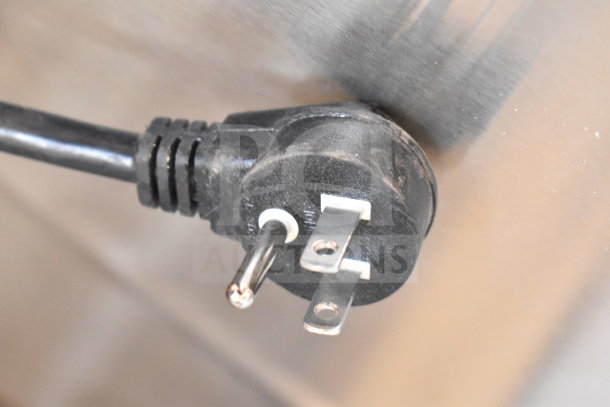 KoolMore KM-BIM57-PR ice maker power plug, 115 volts, brand new with minor scratches. 57 lbs/24hr capacity.