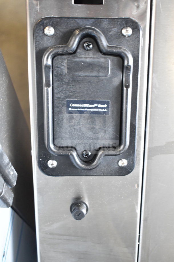 LIKE NEW! 2026 Perfect Fry PFA730 Ventless Deep Fryer, stainless steel, ConnectWare Dock, 240V, 1 Phase.