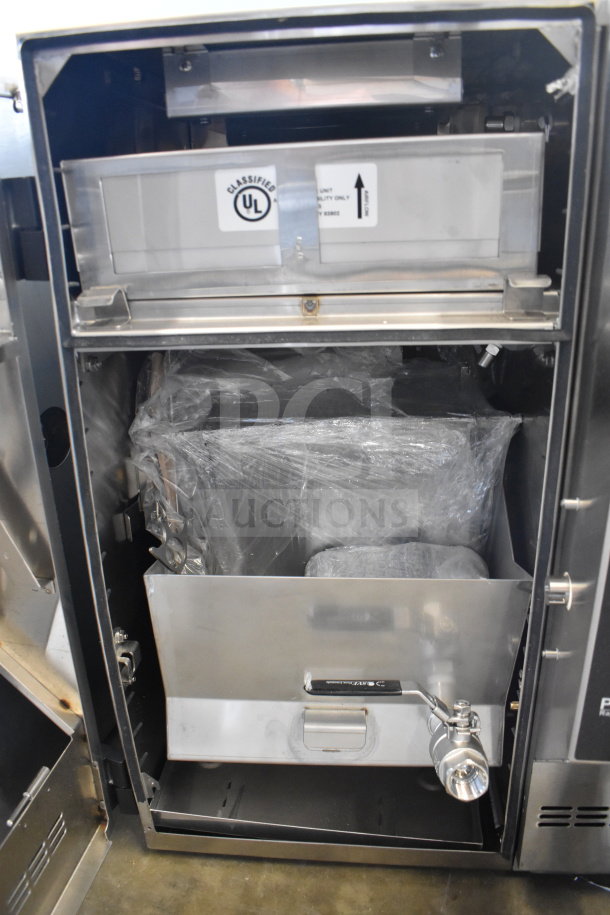 LIKE NEW 2026 Perfect Fry PFA730 ventless countertop deep fryer. 240V, 1 phase. Stainless steel, commercial-grade, UL classified.