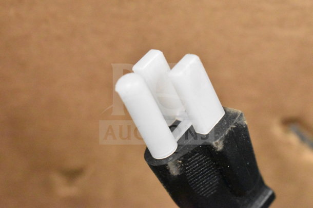 Plug detail of Vollrath COV-120-HS convection oven, 120V, showing connector design. Note: Broken glass, see full description.