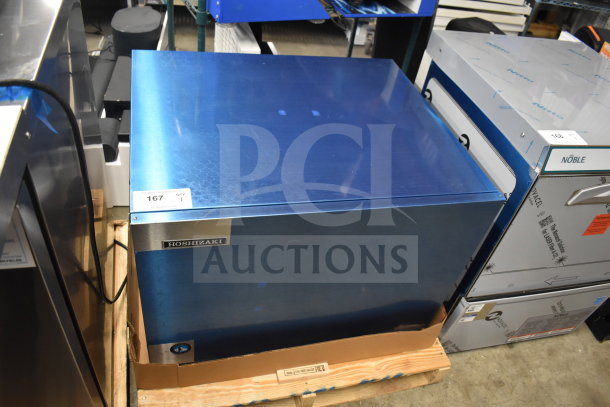 Brand new Hoshizaki KMD-505MWJ crescent cube ice machine, 2025 model, 592 lb capacity, 115 volts, 1 phase. Scratch and dent condition.