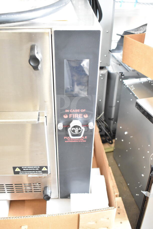 Brand new Perfect Fry PFC730 ventless countertop fryer. Features fire safety pull handle. Scratch and dent condition.
