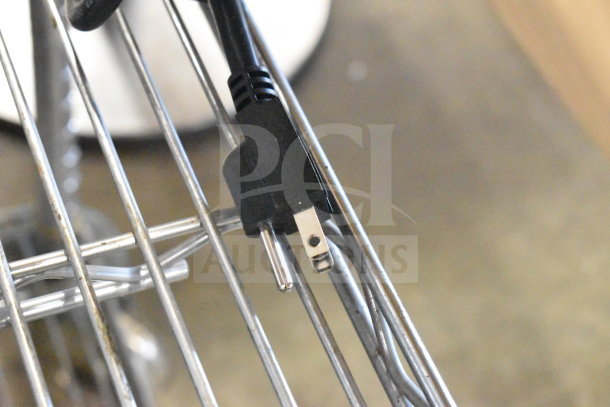 Avantco 177DPO18S Commercial Oven power cord on metal rack. 120V, 1 Phase; scratch and dent condition.
