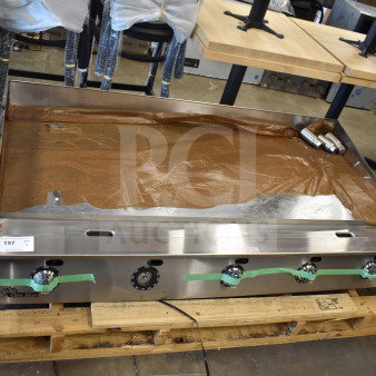 BRAND NEW SCRATCH AND DENT! Star Ultra Max BG-860TA-LP Commercial Countertop 60" Liquid Propane Griddle with Snap-Action Thermostatic Controls - 150,000 BTU