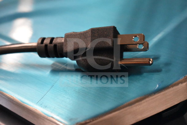 AvaWeigh 334PCSP60 plug detail on blue surface, brand new, scratch and dent condition, thermal label printing scale.