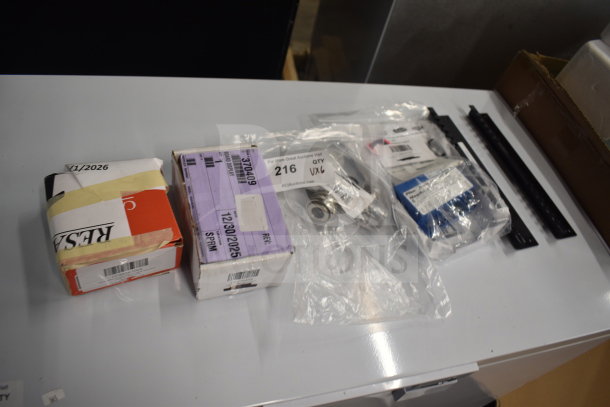Six brand new items: HPXRDE7004 Vollrath Temp Cntr, HP370409 Lincoln Display Board, Pavoni FS3305 Adapter, Pitco Igniter, JackStack Rack.