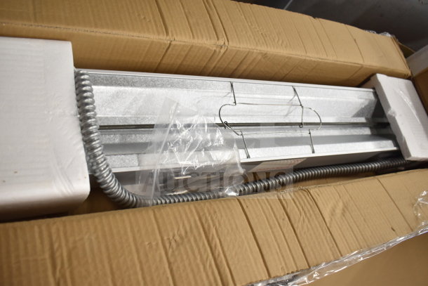 BRAND NEW SCRATCH AND DENT! 423SW36THA ServIt 36" strip warmer in box, single toggle control, 120V, 850W.