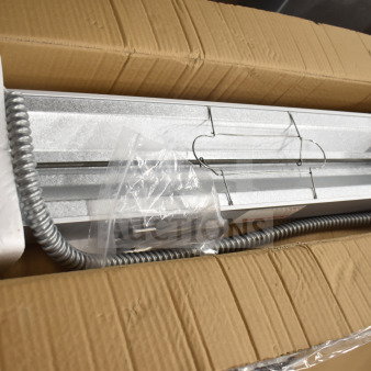 BRAND NEW SCRATCH AND DENT! 423SW36THA ServIt 36" strip warmer in box, single toggle control, 120V, 850W.