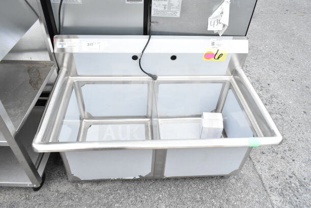BRAND NEW Steelton 522CS21717 two-compartment sink, 39.5" wide, 17"x17"x12" bowls, no legs, scratch and dent condition.