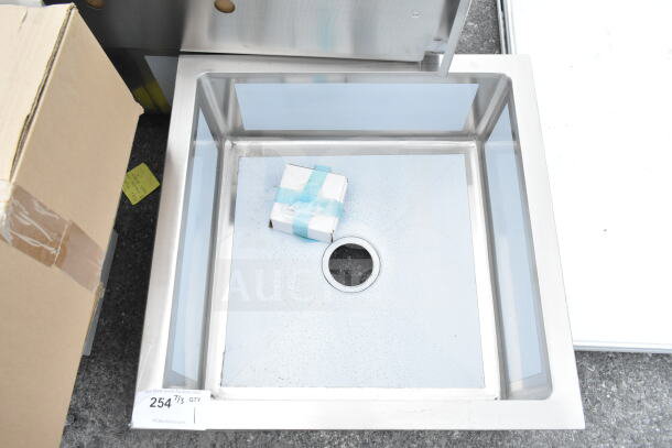 Brand new KoolMore MPS-2424133 24" mop sink, floor mounted, 21" bowl, scratch and dent condition, includes packaging.