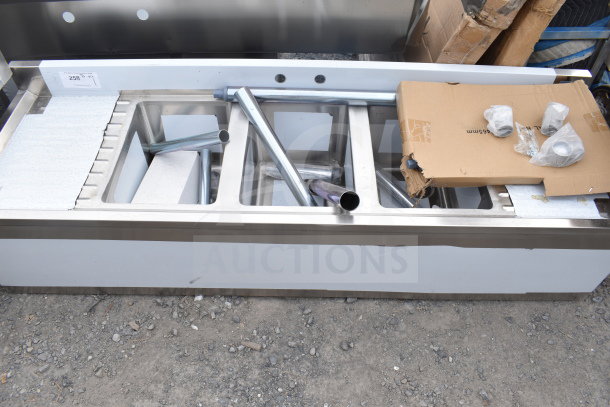BRAND NEW KoolMore SBR3B60-LR-320 60" three-compartment bar sink with 3" backsplash, dual drainboards. Scratch and dent condition.