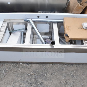 BRAND NEW KoolMore SBR3B60-LR-320 60" three-compartment bar sink with 3" backsplash, dual drainboards. Scratch and dent condition.