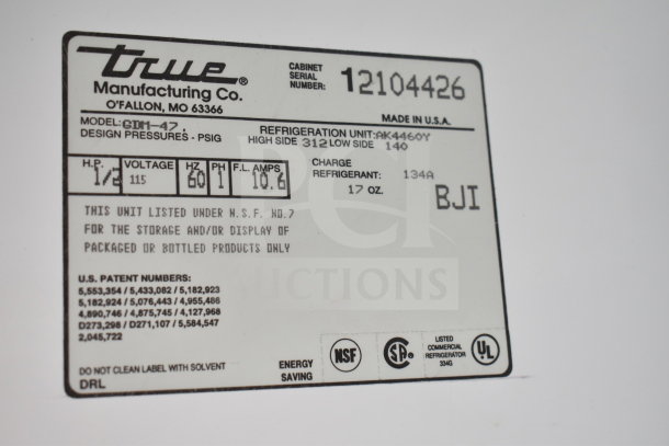 True GDM-47 Commercial Cooler label, showing model, voltage, refrigerant type, and certifications.