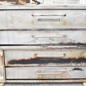 2 Bakers Pride Commercial Natural Gas Powered Single Deck Pizza Oven. 2 Times Your Bid!