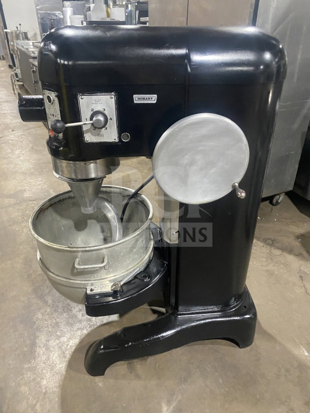 Hobart I800 commercial 80-quart planetary mixer with stainless steel bowl. Model: I800, SN: 11-218590, 208V, 3-Phase.