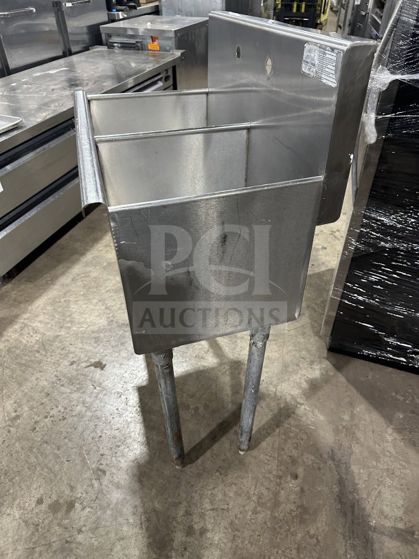 Commercial stainless steel 2-compartment scullery utility sink on legs, SN: 847962, features sturdy construction and durability.