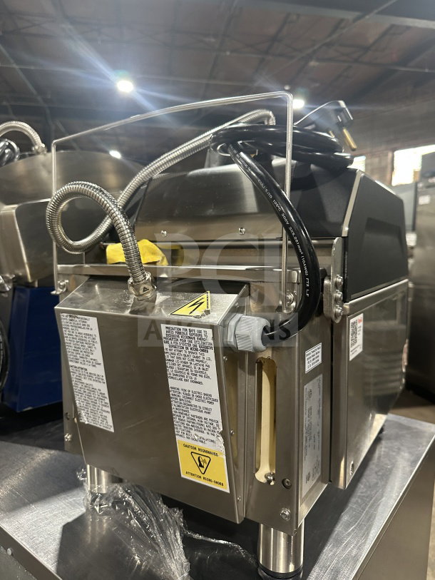 Electrolux Commercial Stainless Steel Infrared Flat Press HSPP2RPRS with digital controls. Features 208V, 1 Phase power.