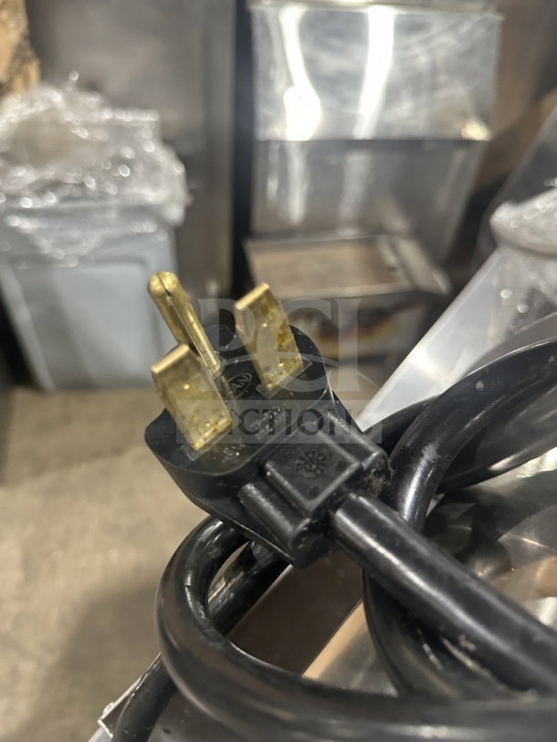 Electrolux 2016 Model HSPPA1 electric sandwich press plug. 208V, 1-phase connection, commercial-grade, stainless steel.
