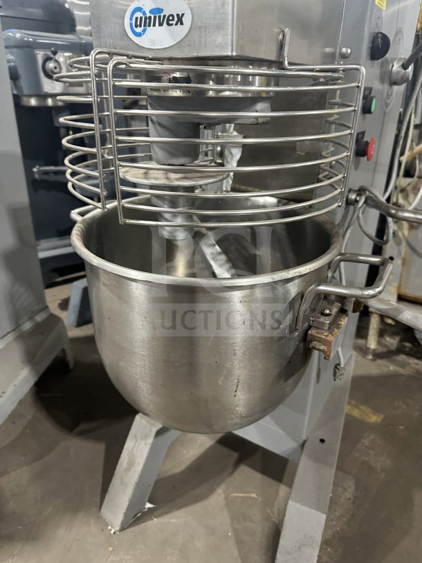 Univex SRM30+ 30 Qt Mixer, with splash guard, stainless steel bowl, dough hook, on legs, 115V 1 Phase. Model: SRM30+.