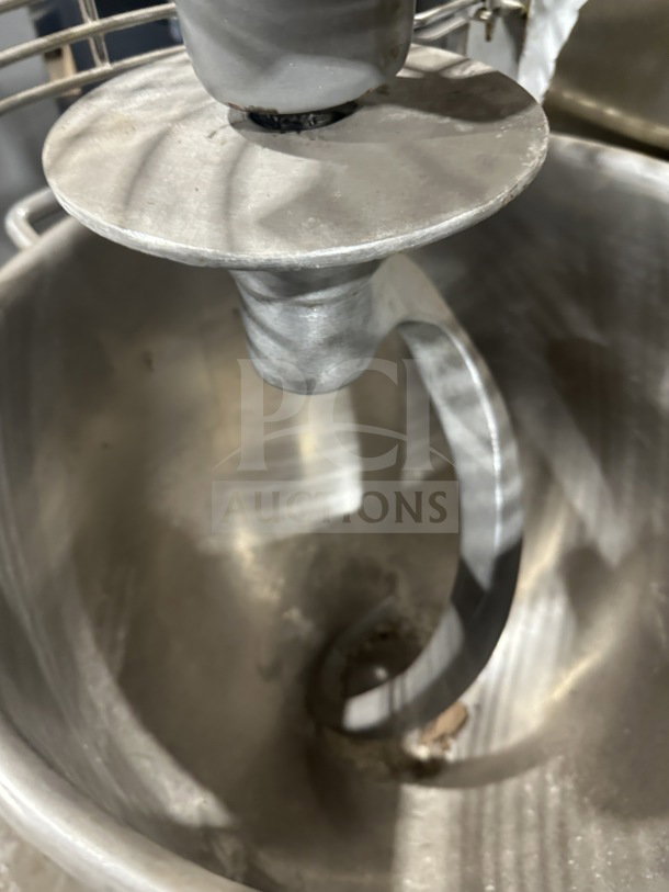 Univex SRM30+ 30 Qt planetary mixer, stainless steel bowl, dough hook, splash guard, 115V 1 phase, on legs, serial M14010069.