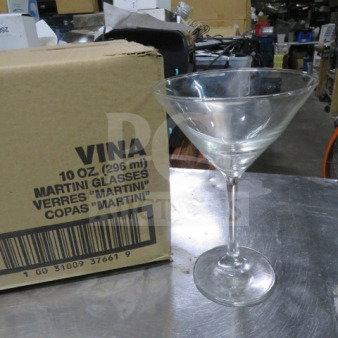 New 10oz Vina Martini Glass, clear, pristine condition. Box indicates 10oz capacity. Brand: Vina.