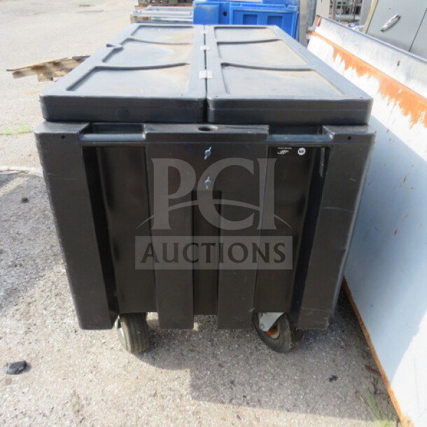 Sper Arctic IRP-1030 beer cooler, 456 qt, portable on casters, with lid, 61x31x40, black, used condition.