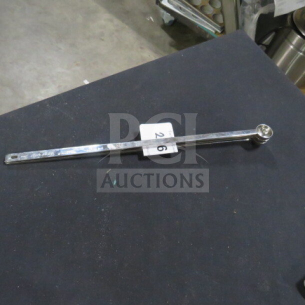 Vollrath Stainless Steel Long Handle 1 tsp. #47027, excellent condition, sleek design, ideal for precise measuring.