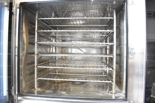 2023 Blodgett Invoq: Hybrid 6-2/1 GN combi convection oven, brand new, scratch and dent, electric, 208-240V, 3 phase.