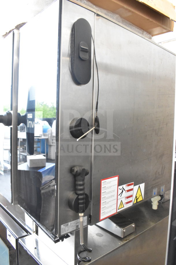 2023 Blodgett Invoq Hybrid 6-2/1 GN Combi Oven, electric, 208-240V, 3-phase. Brand new, minor scratches.