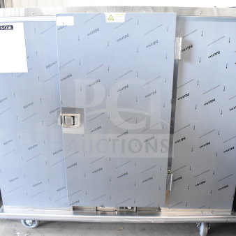 CresCor EB150XX Heated Banquet Cabinet, 1 door, new, scratch and dent, commercial casters, 120V, 1 phase.