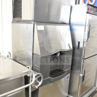 Manitowoc SD0452A ice head on SPA310 dispenser, stainless steel, 115V, 1 phase, commercial use, hotel grade.