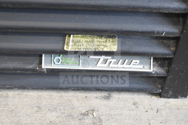 2017 True GDM-49-HC cooler logo and "natural refrigerant" tag detail. Commercial use. 115V, 1 Phase, tested and working.