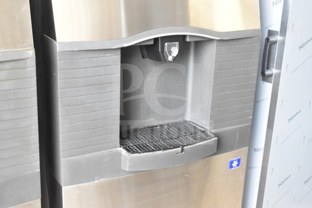 Manitowoc SD0452A ice head on SPA310 dispenser, stainless steel, 115V, 1 phase, excellent condition, commercial use.