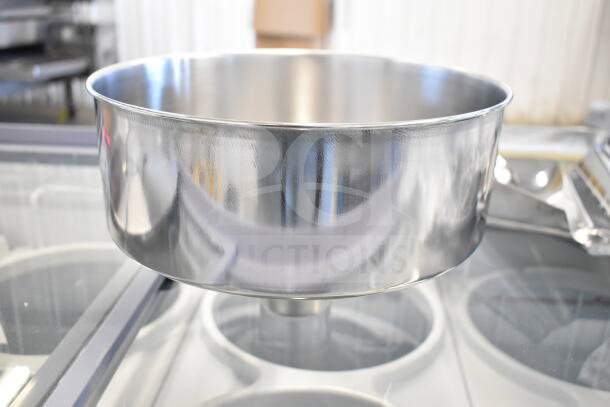 "Vigor SS1 Series 7 Qt. stainless steel saute pan and lid, brand new, with aluminum-clad base and helper handle for durability."