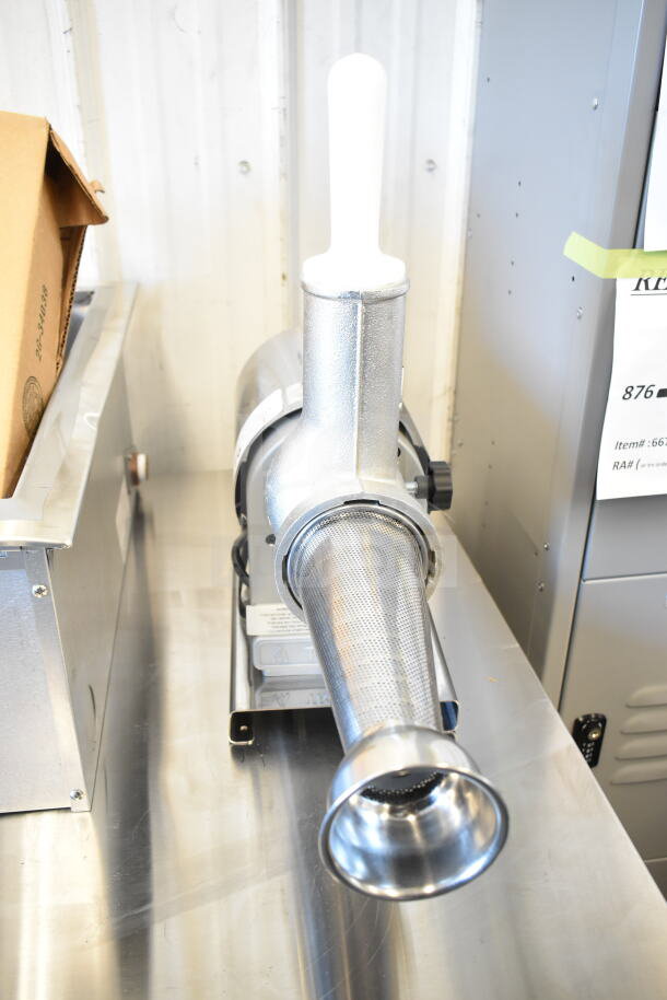 BRAND NEW Tre Spade BIG-80 Electric Tomato Mill, Wells MOD200TDM, 120V, 1 Phase, scratch and dent condition, silver finish.