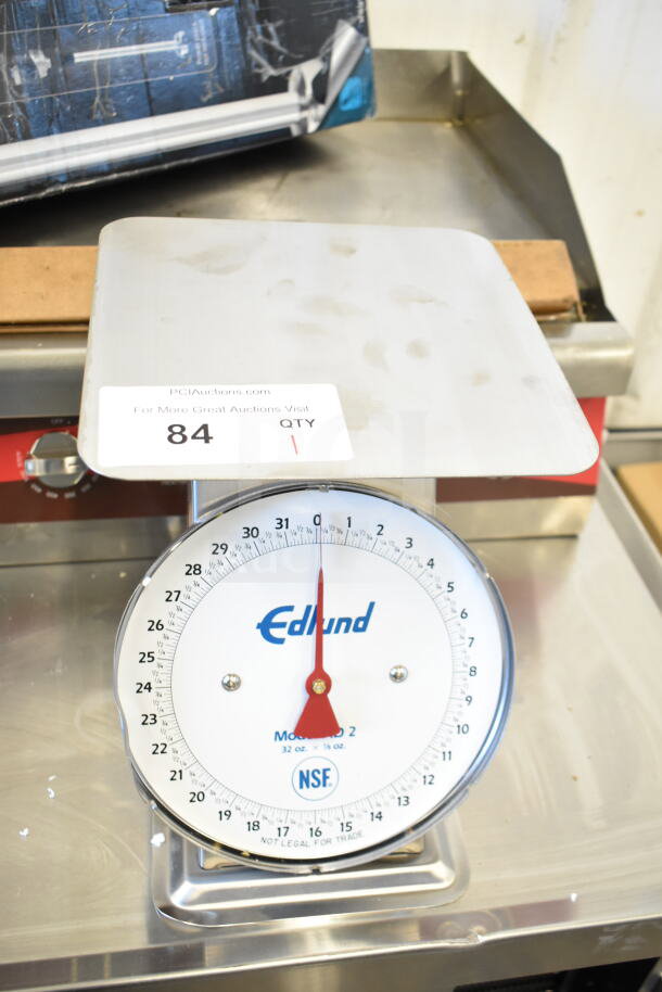 Edlund HD-2 Heavy Duty 32 oz. Portion Scale, new scratch and dent, 8.5" x 8.5" platform, model marking visible.