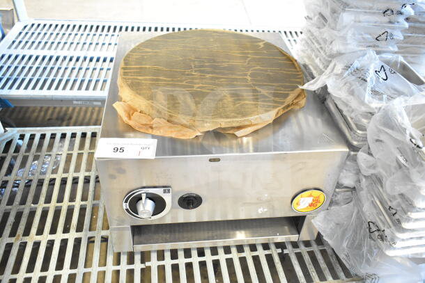 Carnival King 382GCM16NG 16" Natural Gas Crepe Maker, scratch and dent, 24,000 BTU, steel construction.