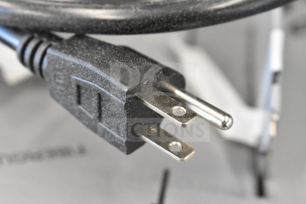 Brand new Hatco GRFHS-21 Glo-Ray portable fry holding station plug, 120V, 1 phase, close-up view.