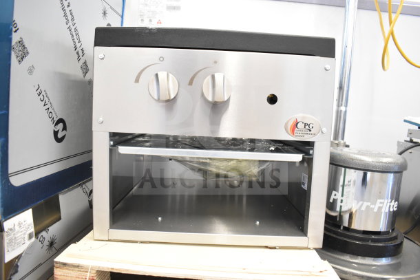 BRAND NEW Cooking Performance Group CPG-SP-18-N Natural Gas Stock Pot Range, 80,000 BTU, slight scratches.