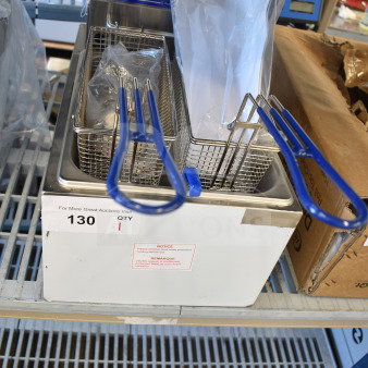 BRAND NEW SCRATCH AND DENT! Globe Chefmate PF10E 10 lb. Electric Countertop Fryer. 120 Volts, 1 Phase.