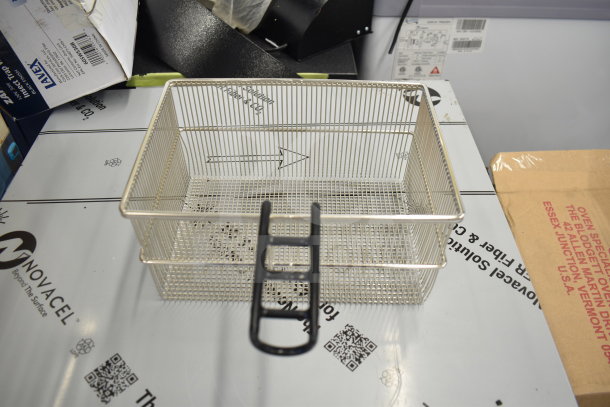 Stainless steel Blodgett 8281 basket, new condition, with box. Ideal for use with ventless deep fryers.