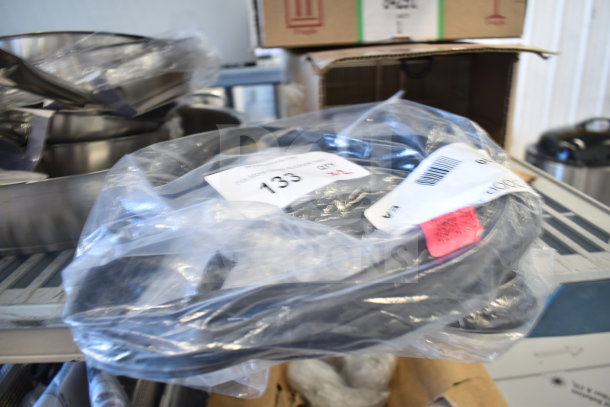 Brand new Avantco 17810710 door gasket for UBB-378 Series, in packaging. Includes tags with item number and size.