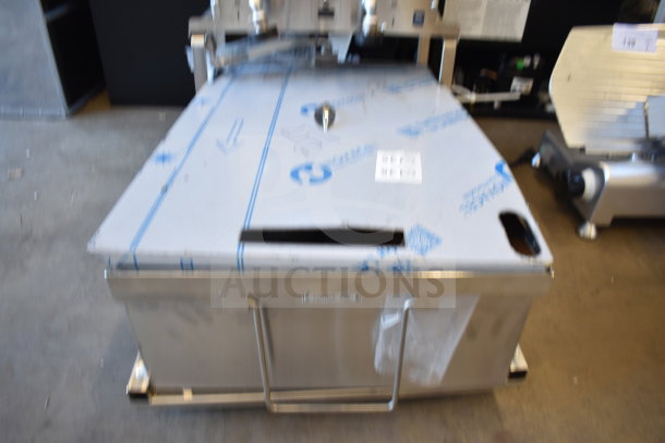 Pitco Frialator P18 portable fryer oil filter machine, 75 lb capacity, new condition, minor scratches, 120 volts, 1 phase.