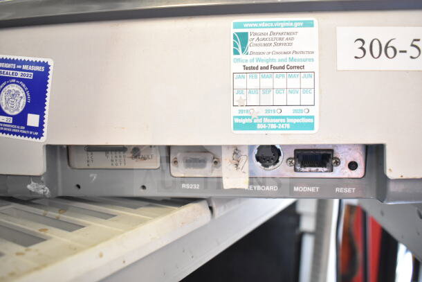 Hobart Quantum-P-1T commercial scale, tested and working. Lacks power cord. Features RS232 and keyboard ports, inspection labels.